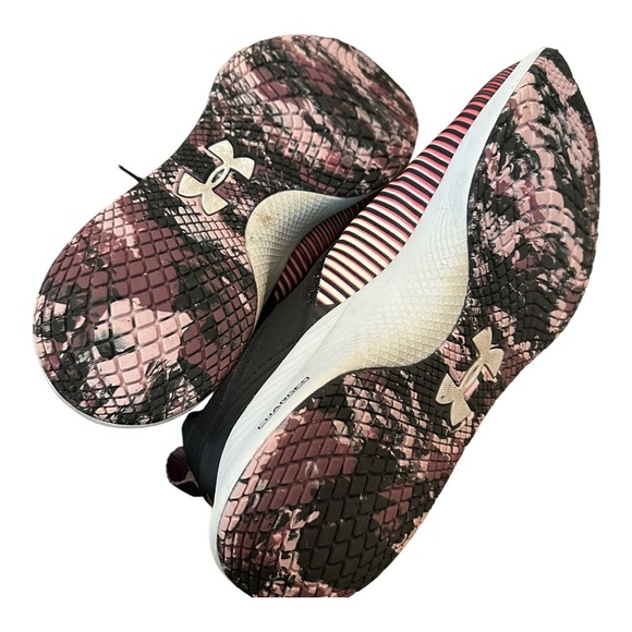 Under Armour Charged Breathe Athletic Shoes - Picture 6 of 8